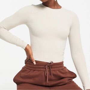 Stradivarius Ribbed Long Sleeve Top in Stone - Size Small